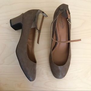 Seychelles shimmer shoes size 10